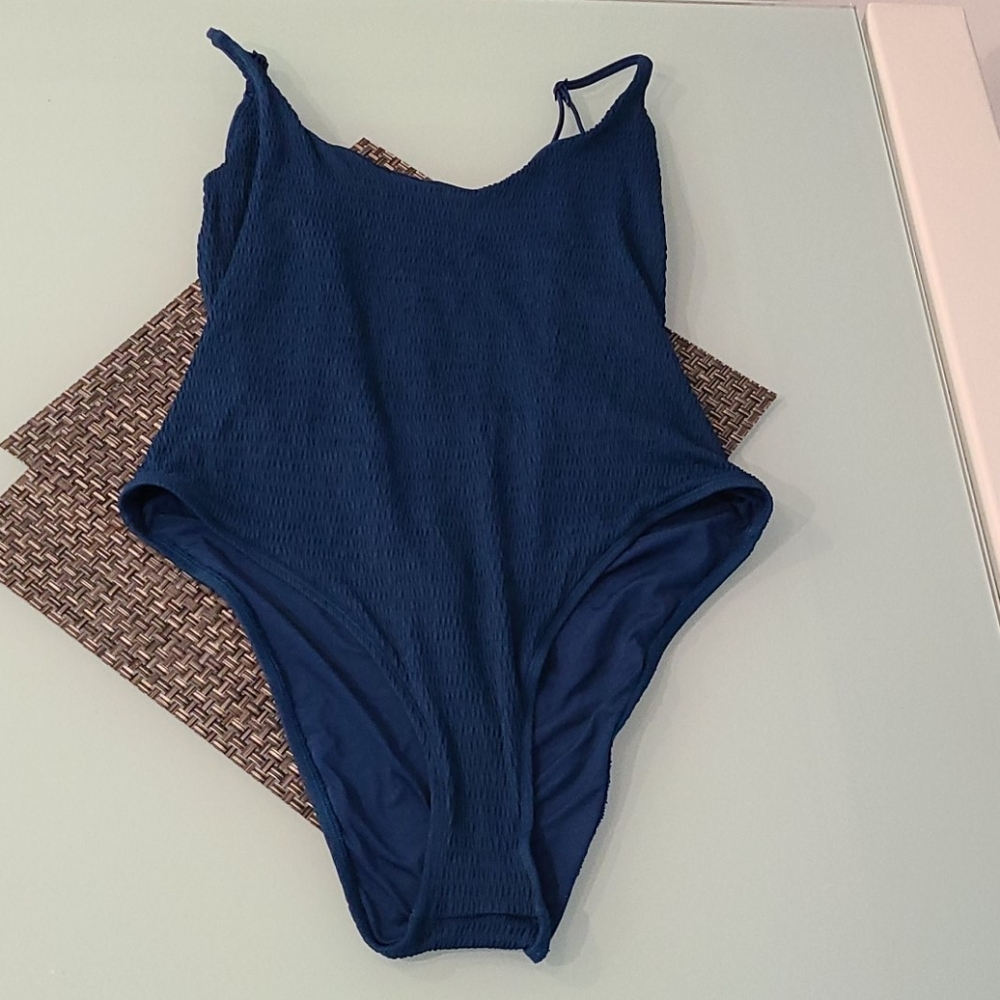 American Eagle/ Arie one piece swim suit
